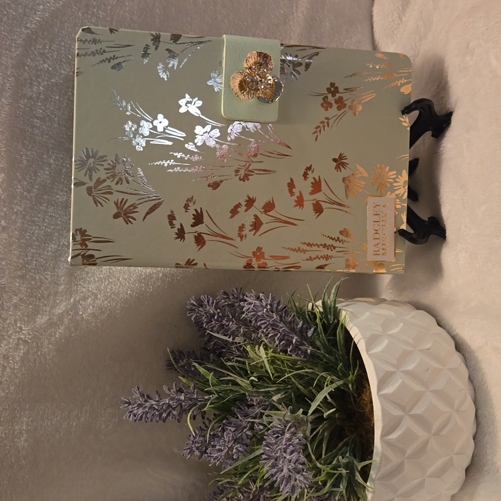 Badgley Mischka Journal